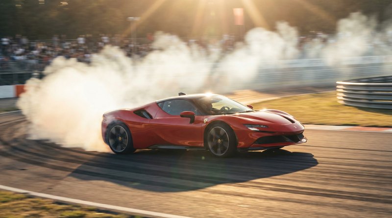 黑丝跑车赛道测评视频